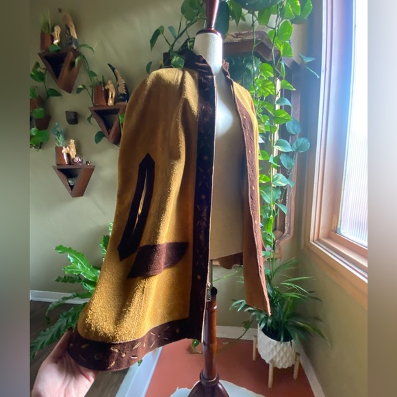 Leather Suede Cape, Vintage 1960’s 1970’s, Boho, Hippie, Woodstock - Picture 3 of 11